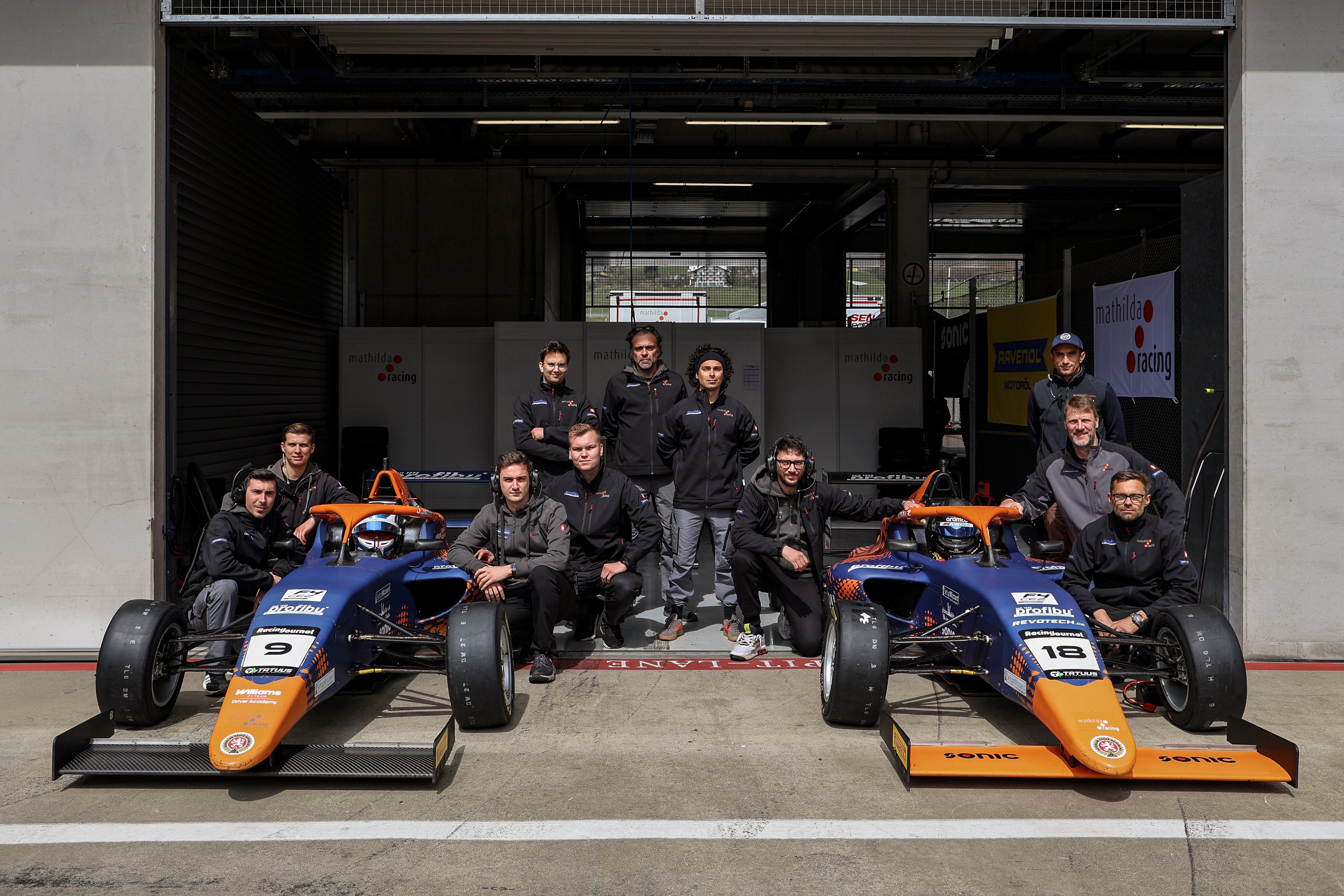 F4 Testfahrten in Estoril